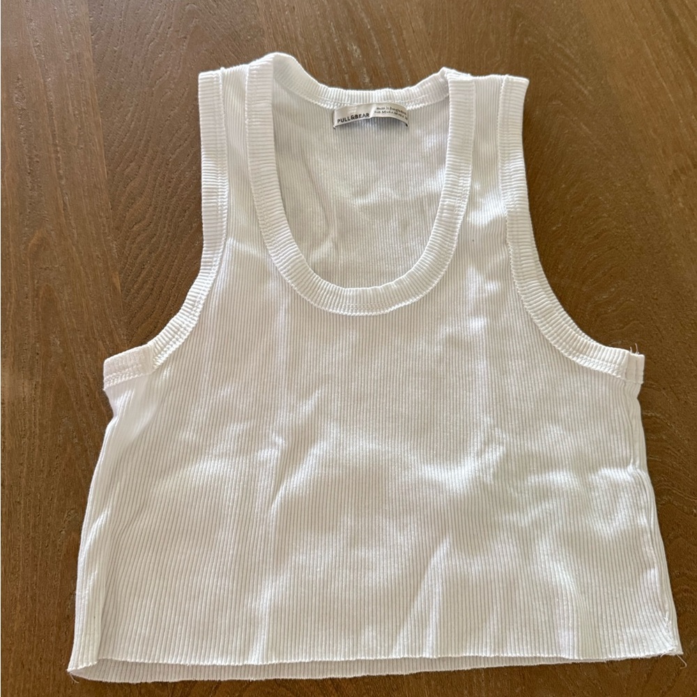 Pull& bear white crop top